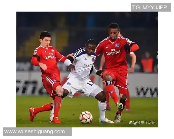 汉堡与踢球者的激烈对决展现足球魅力与美食文化的完美结合