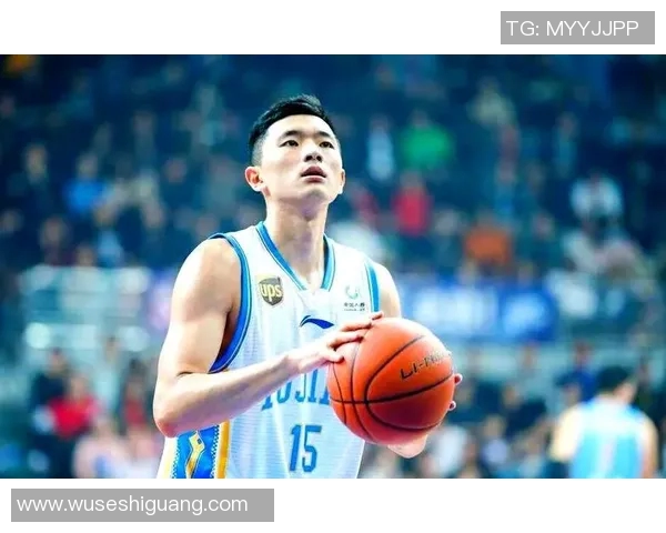 陈林坚的篮球之路:从默默无闻到CBA明星的成长历程与奋斗故事 陈林坚的篮球之路:从默默无闻到CBA明星的成长历程与奋斗故事